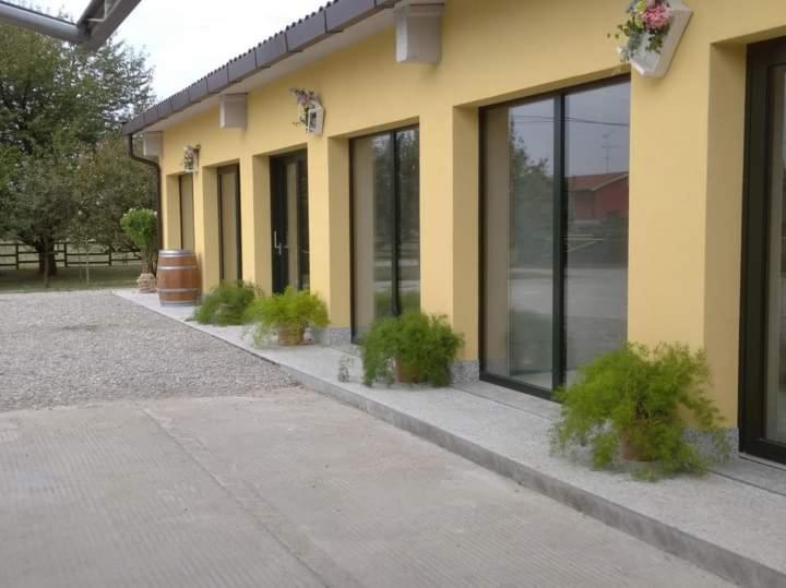 Azienda Agrituristica Scotti Сомма-Ломбардо Екстер'єр фото