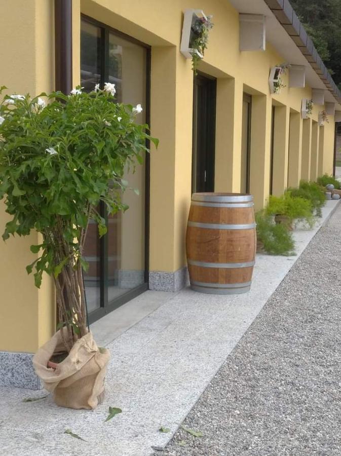 Azienda Agrituristica Scotti Сомма-Ломбардо Екстер'єр фото